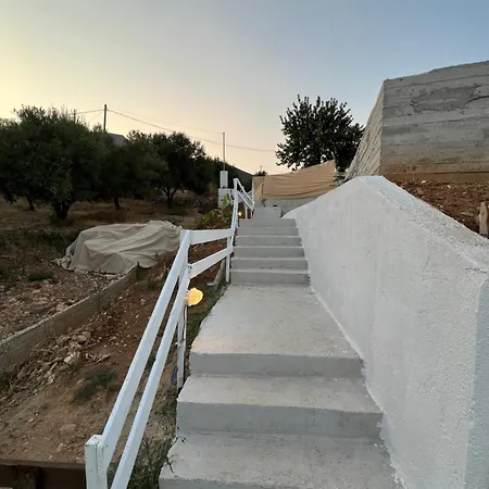 Mediterranean Ratzakli Ratzaklíon
